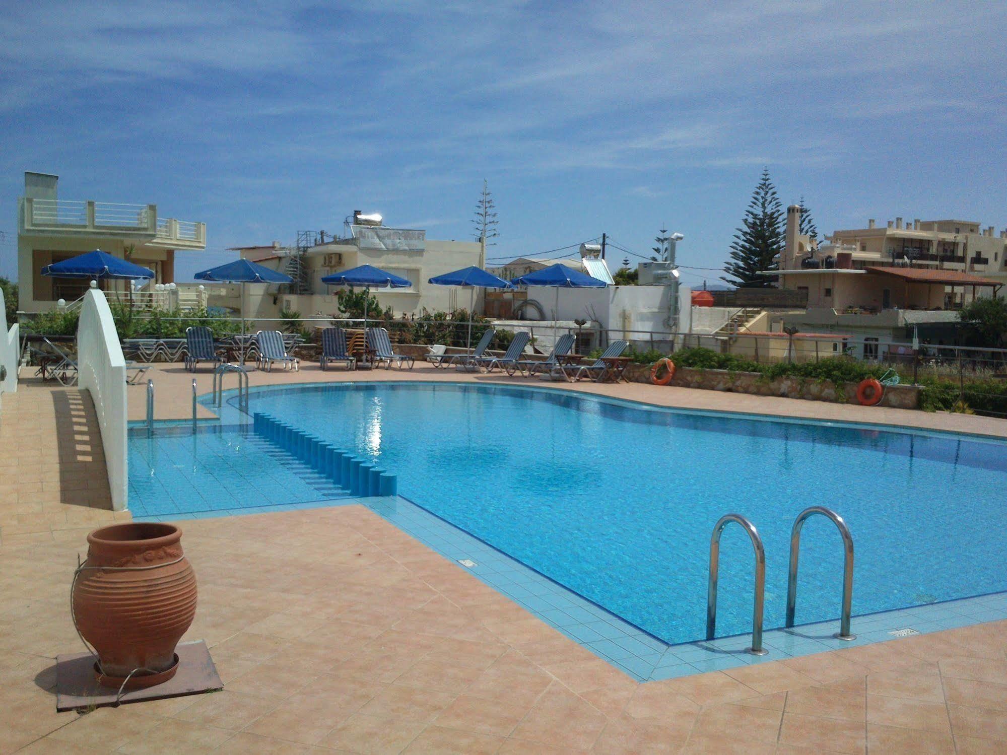 Kalimera Hotel Agia Marina  Exterior photo